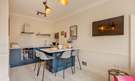 2 Bed in Bath 1
