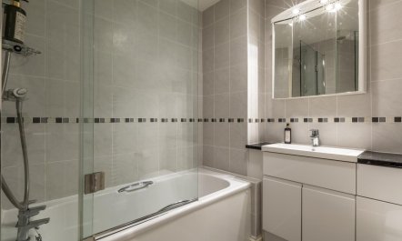 2 Bed in Bath 9