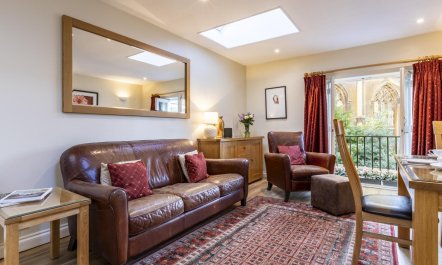 2 Bed in Bath