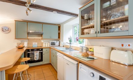 2 Bed in Lyme Regis 7