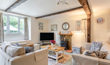 2 Bed in Lyme Regis 2