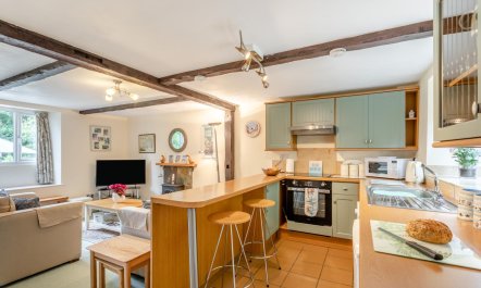 2 Bed in Lyme Regis 6