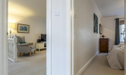 2 Bed in Bath 9
