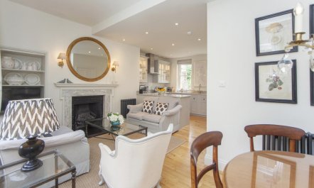 3 Bed in Bath