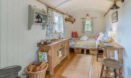1 Bed in Trefeitha 9