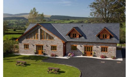 9 Bed in Brecon