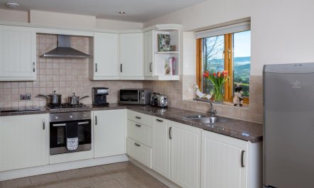 9 Bed in Brecon 2