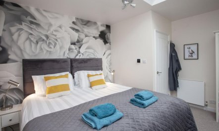2 Bed in Bath 2