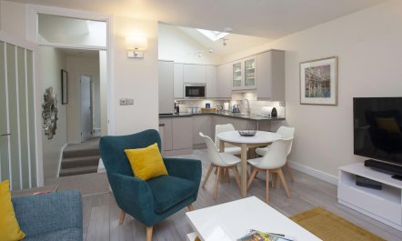 2 Bed in Bath 1