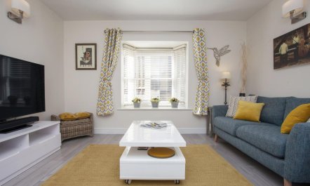 2 Bed in Bath 8