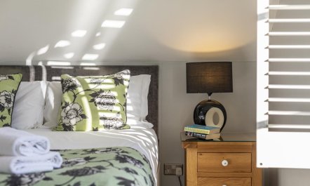 3 Bed in Bath 1