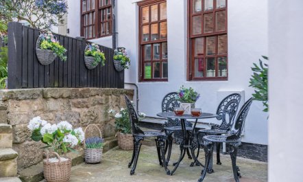2 Bed in Whitby 8