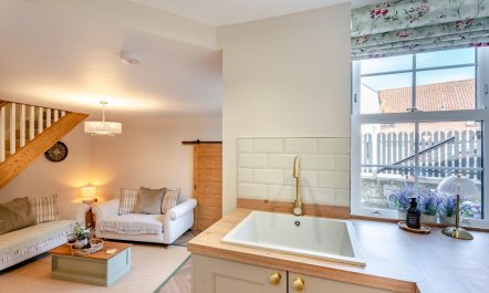 2 Bed in Whitby 5