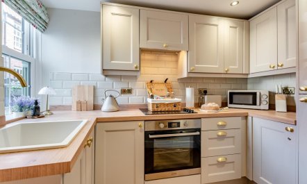 2 Bed in Whitby 2