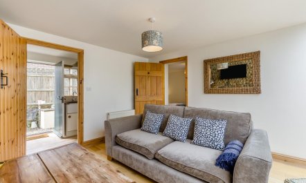 1 Bed in Knapton 9