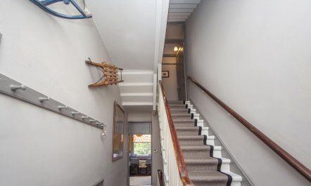 2 Bed in Bath 9