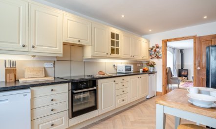 3 Bed in Cawton 8