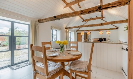 1 Bed in Peasmarsh 1