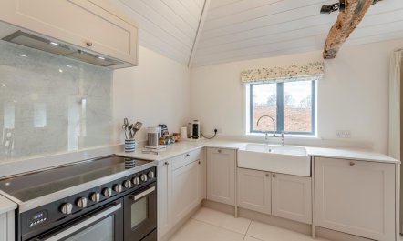 1 Bed in Peasmarsh 8