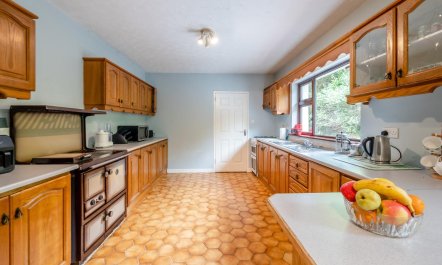 3 Bed in Releagh 6