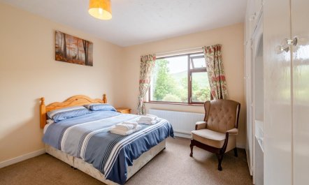 3 Bed in Releagh 8