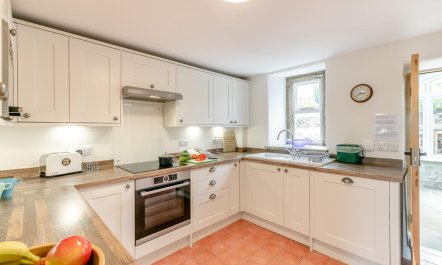 3 Bed in Cressbrook 8