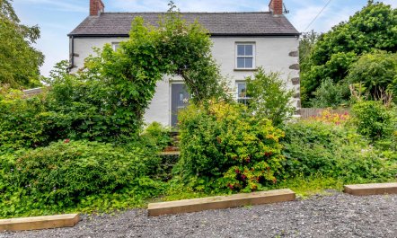 4 Bed in Molleston 4