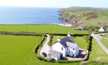 6 Bed in Aberdaron