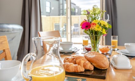 2 Bed in Somerton 9