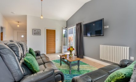 2 Bed in Somerton 6