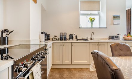 3 Bed in Tywyn 2