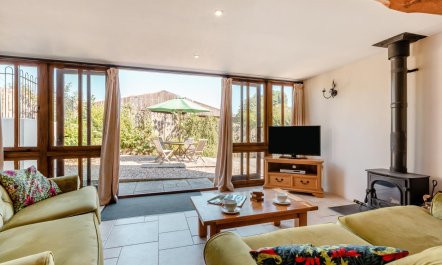 2 Bed in Hawley Bottom 3
