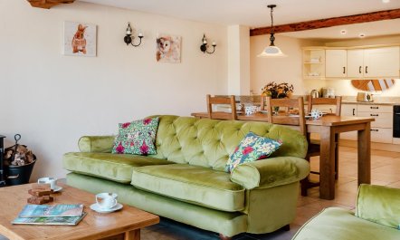 2 Bed in Hawley Bottom 7