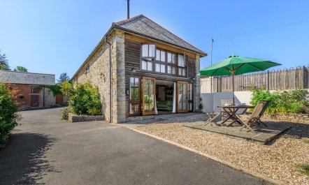 2 Bed in Hawley Bottom 1