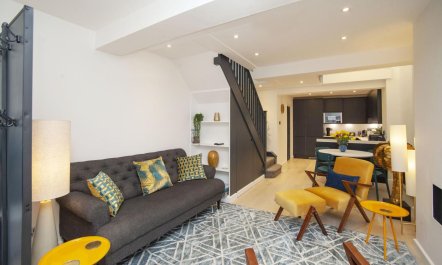 2 Bed in Bath 7