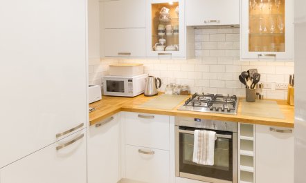 2 Bed in Bath 7