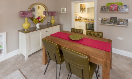 2 Bed in Bath 5