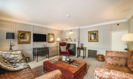 3 Bed in Bath 7