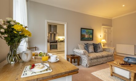 1 Bed in Bath 7