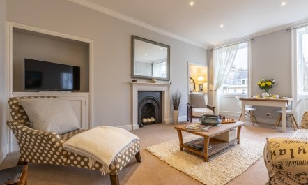 1 Bed in Bath 2