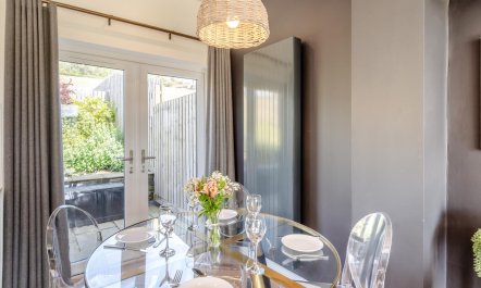 2 Bed in Newburgh 7