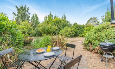 1 Bed in Luddenham 1