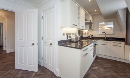 2 Bed in Bath 9