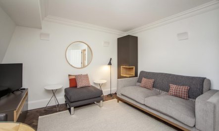 2 Bed in Bath 5