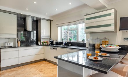 4 Bed in Bray 7