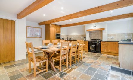 4 Bed in Outgate