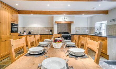 4 Bed in Outgate 8