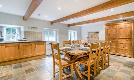 4 Bed in Outgate 4