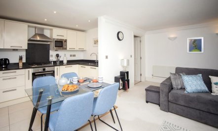 1 Bed in Bath 3
