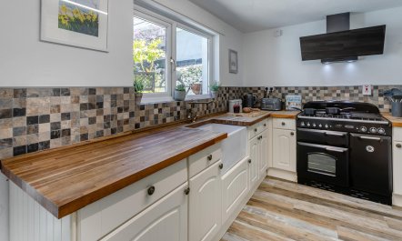 2 Bed in St. Columb 8